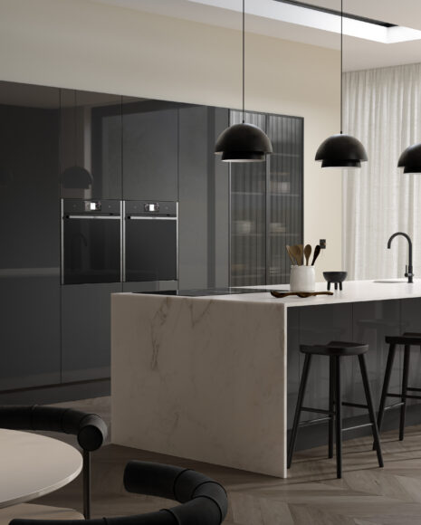 Kitchen Edged Phoenix Gloss Black